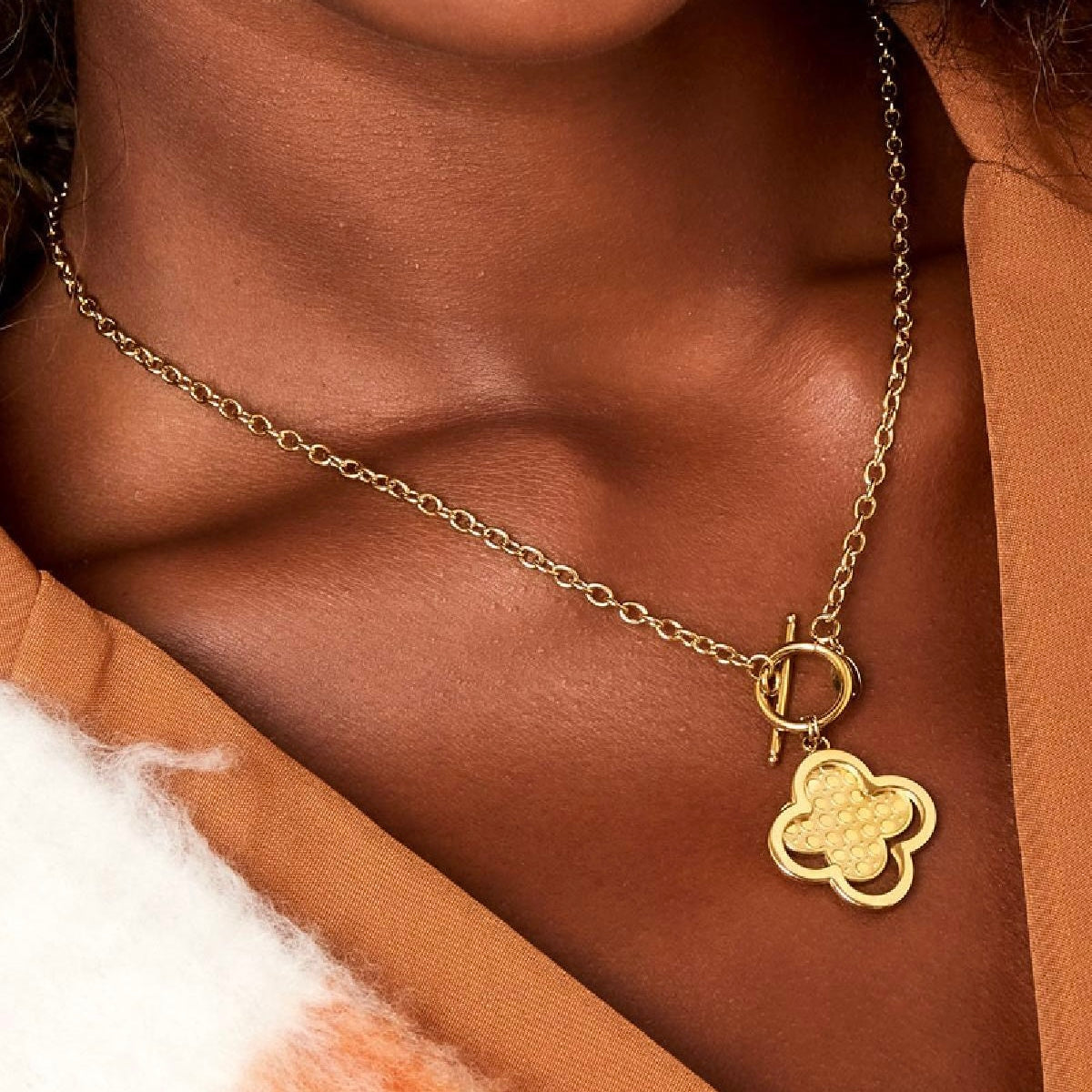 Collier Claire