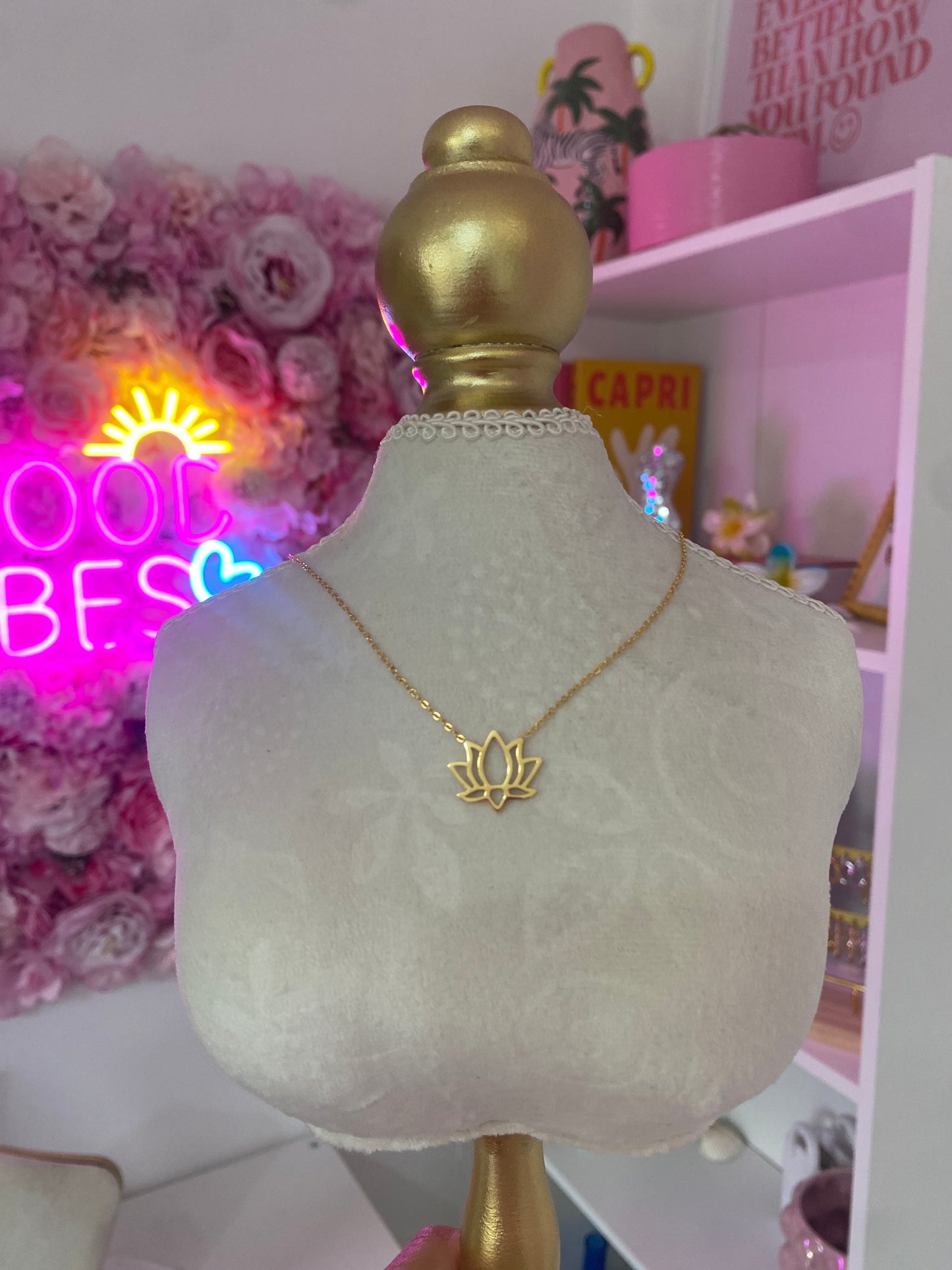 Collier Lotus